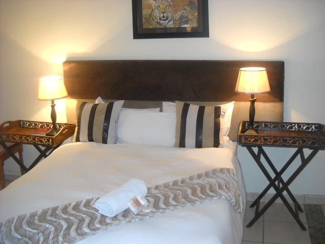 The Beverly Hills Guest Lodge Phalaborwa Room photo