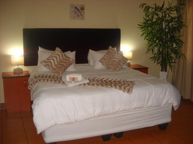 The Beverly Hills Guest Lodge Phalaborwa Room photo