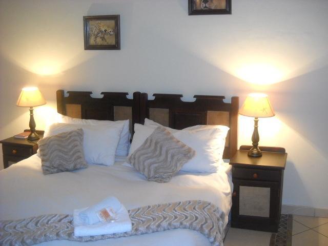 The Beverly Hills Guest Lodge Phalaborwa Room photo