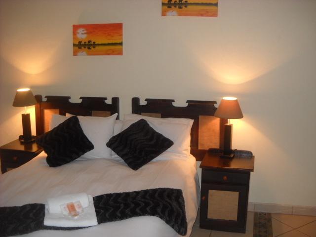 The Beverly Hills Guest Lodge Phalaborwa Room photo